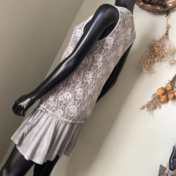 Monoreno Gray Ombre Lace Dress Top - Picture 7 of 13
